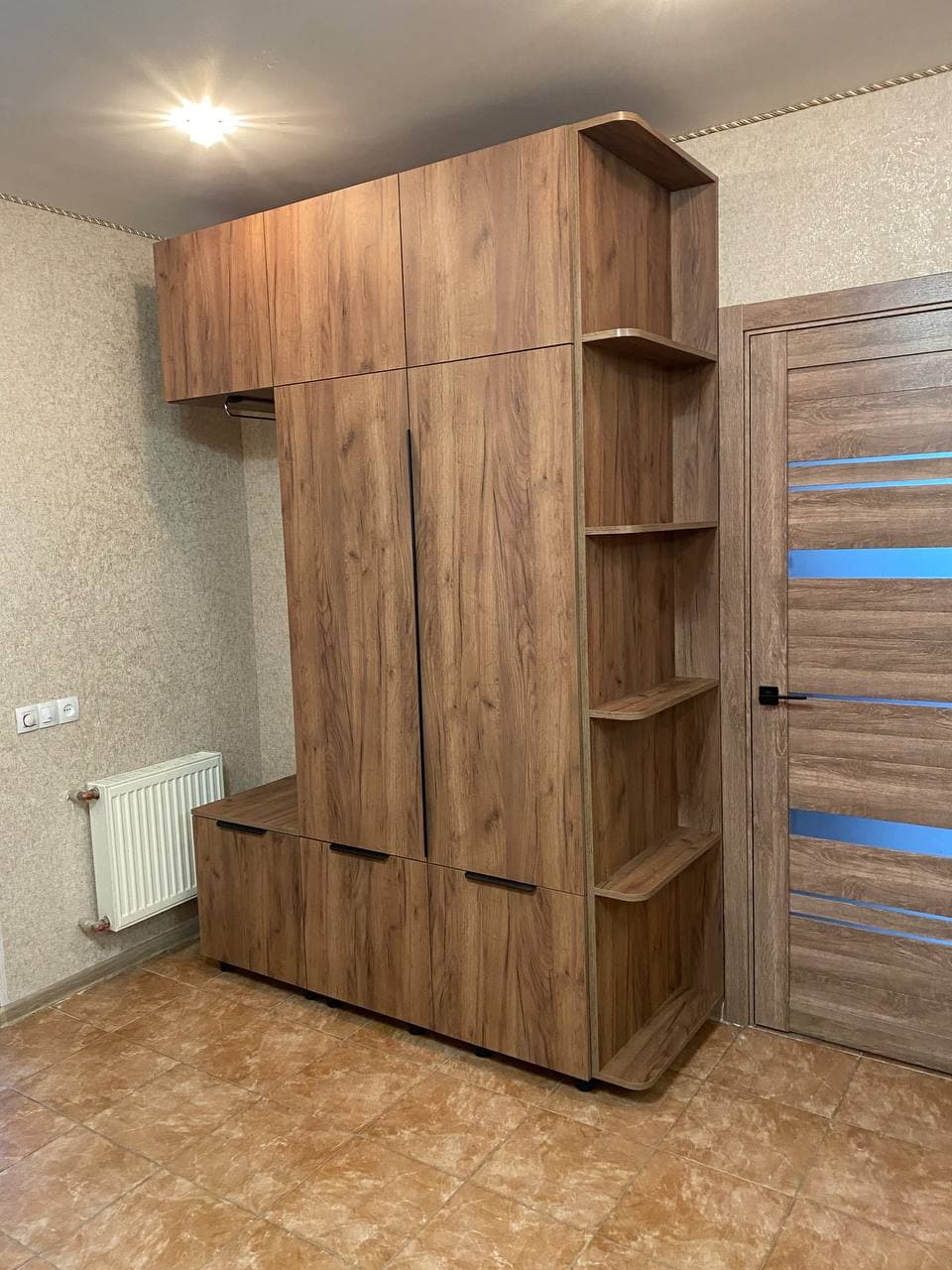 Шафа у передпокій